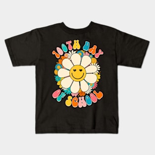 Groovy Happy 100Th Day Of School Smile Face Flower Kid Kids T-Shirt